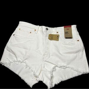 NWT Levi’s 501 high rise white denim shorts sz32